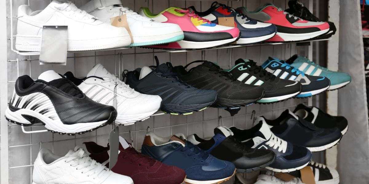 Crecimiento del Mercado de Sneakers: Proyecciones y Tendencias hasta 2032