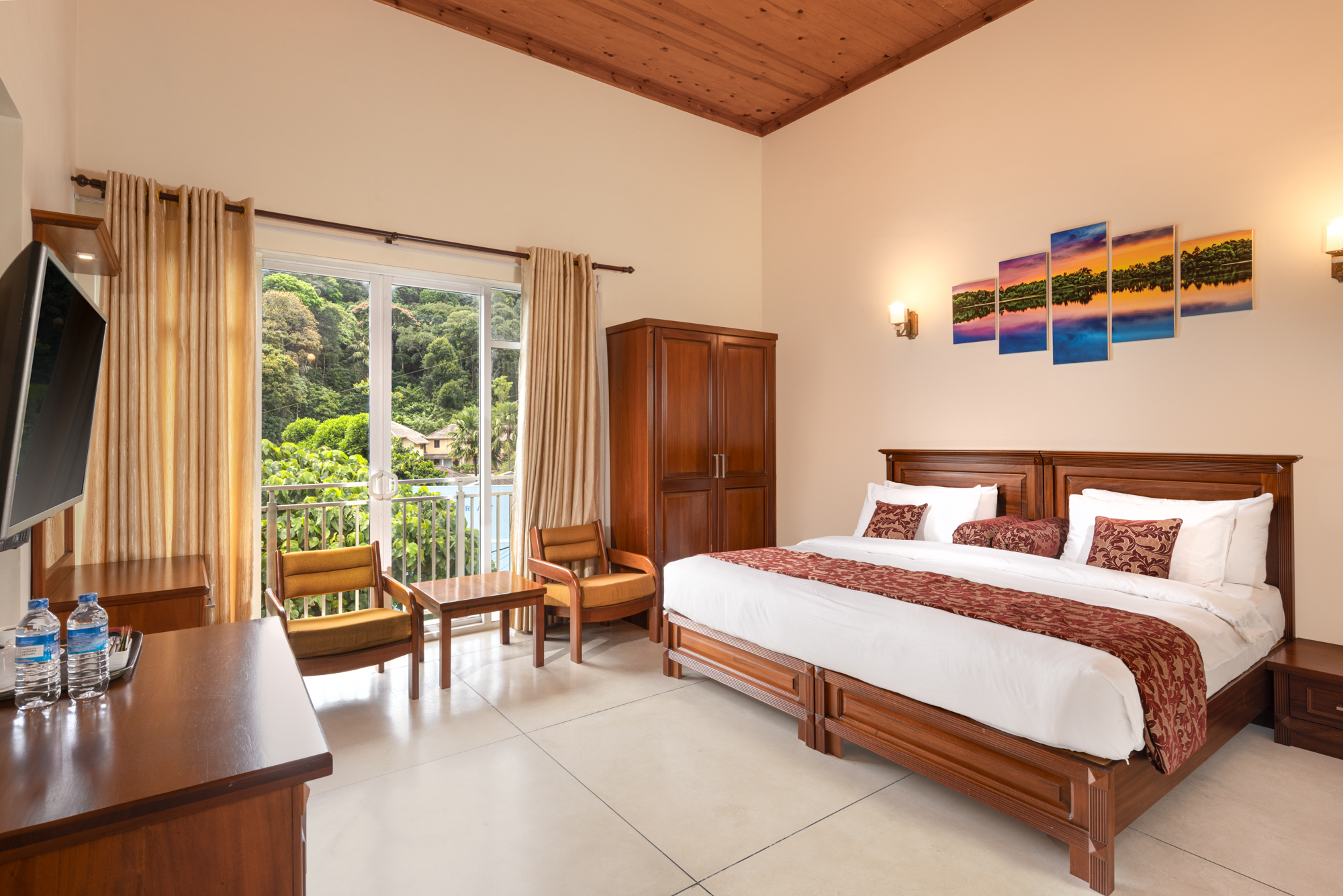 Book Comfortable Hotel Rooms in Kandy | Hotel Cassendra